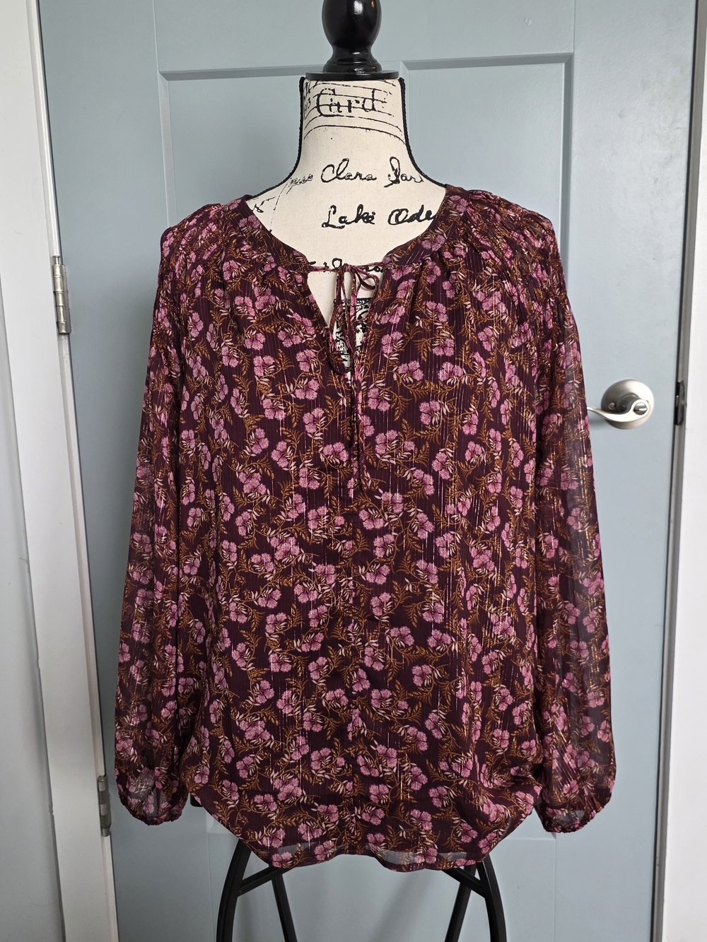 LOFT Burgundy Floral Gold Metallic Shimmer Blouse Large L Boho Split Neck